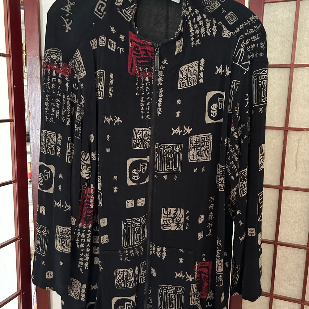 Chicos Travelers Black and Red Patterned Women's  zip up jacket